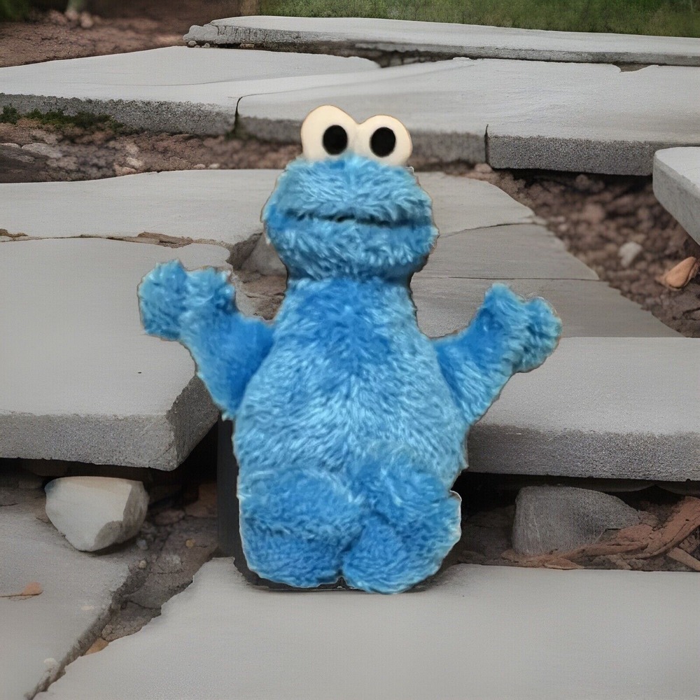 Hasbro Sesame Street Pals Cookie Monster Plush Stuffed Animal‎ Toy Collectible